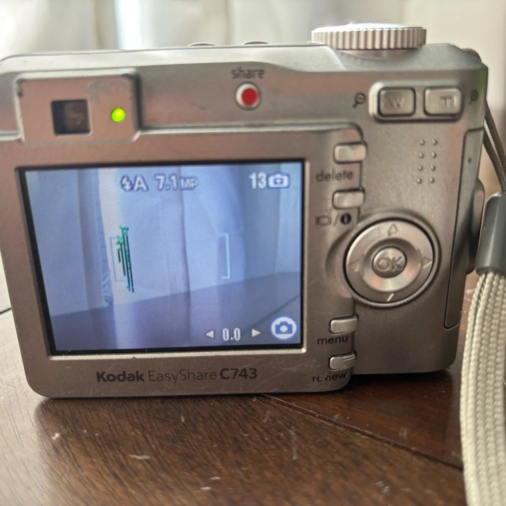 Kodak easy share c743 8.1 mp digital‎ camera. Tested and working